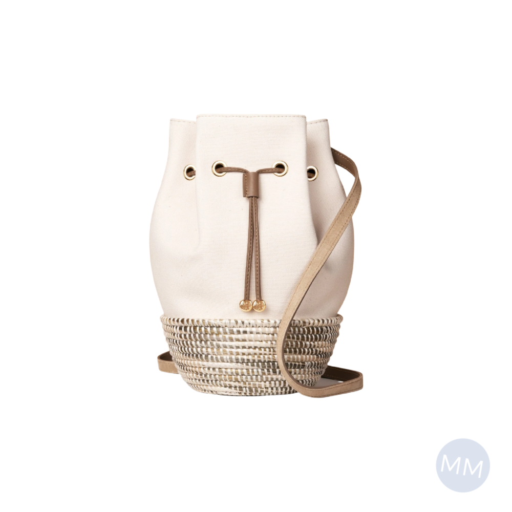 Prada Biblioteque Nude Saffiano Leather Chain Clutch Bag - Meghan Markle's  Handbags - Meghan's Fashion