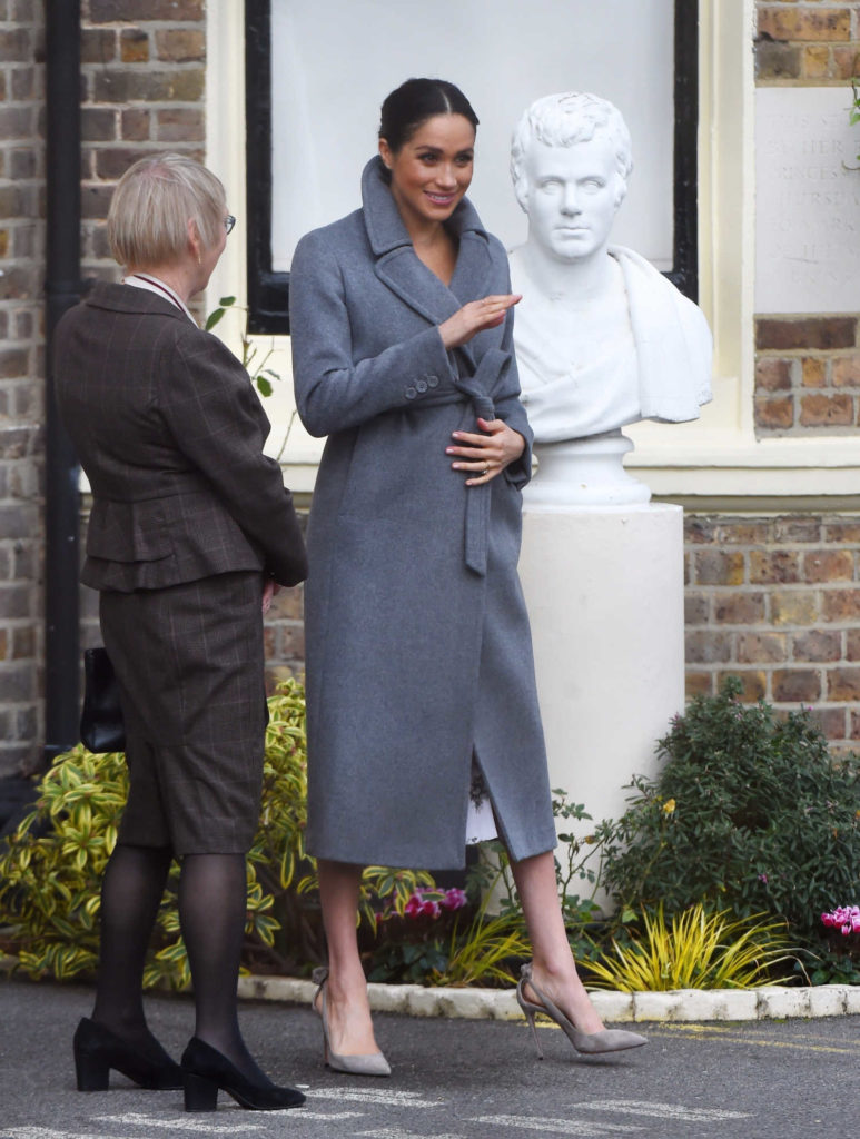 Meghan Visits Royal Variety Brinsworth House - Meghan's Mirror