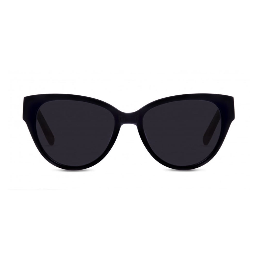 Meghan's Go-To Sunglasses Brand - Meghan's Mirror